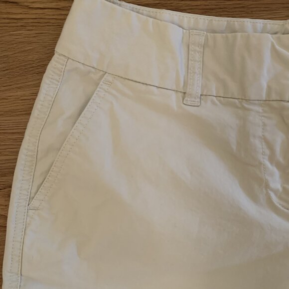 Vineyard Vines Khaki Chino Shorts w/ Pink Whale – Size 2 - Picture 5 of 12